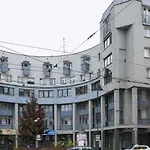 Penthouse In The Center - By Hosty