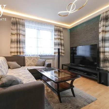 Penthouse In The Center - By Hosty *