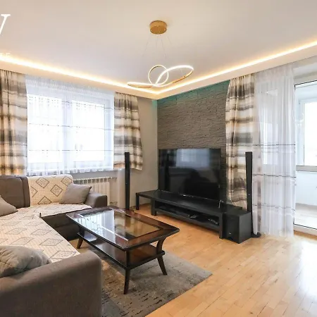 Penthouse In The Center - By Hosty *