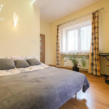 Penthouse In The Center - By Hosty