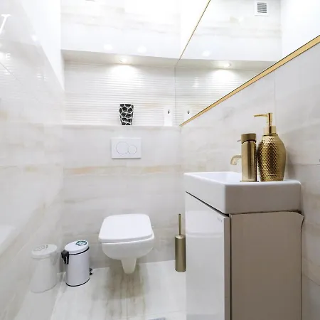 Penthouse In The Center - By Hosty