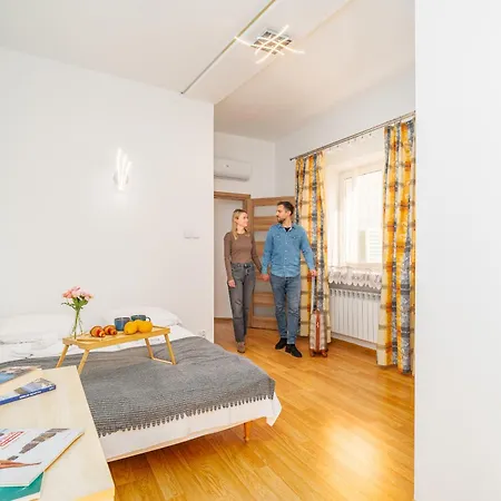 Penthouse In The Center - By Hosty 아파트